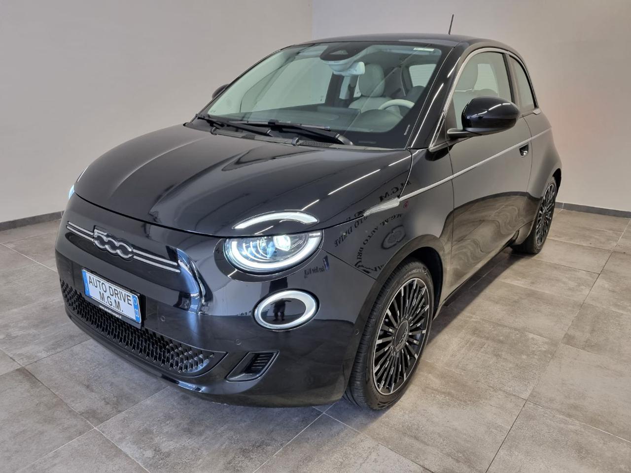 FIAT 500e 3+1 42 kWh La Prima - 17