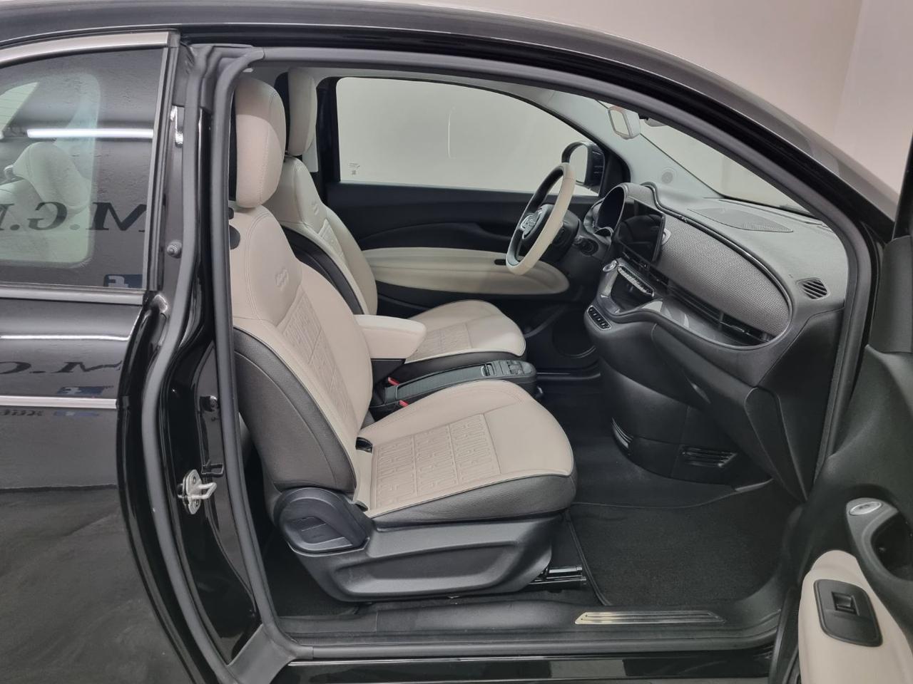 FIAT 500e 3+1 42 kWh La Prima - 7