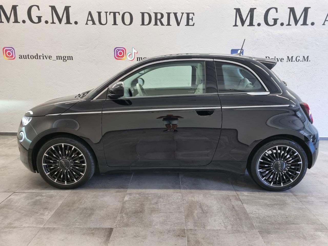 FIAT 500e 3+1 42 kWh La Prima - 2