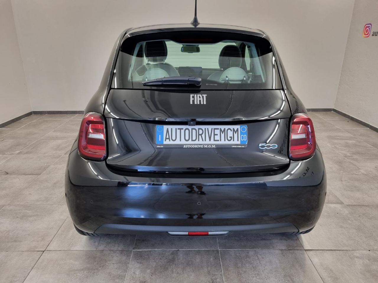 FIAT 500e 3+1 42 kWh La Prima - 22