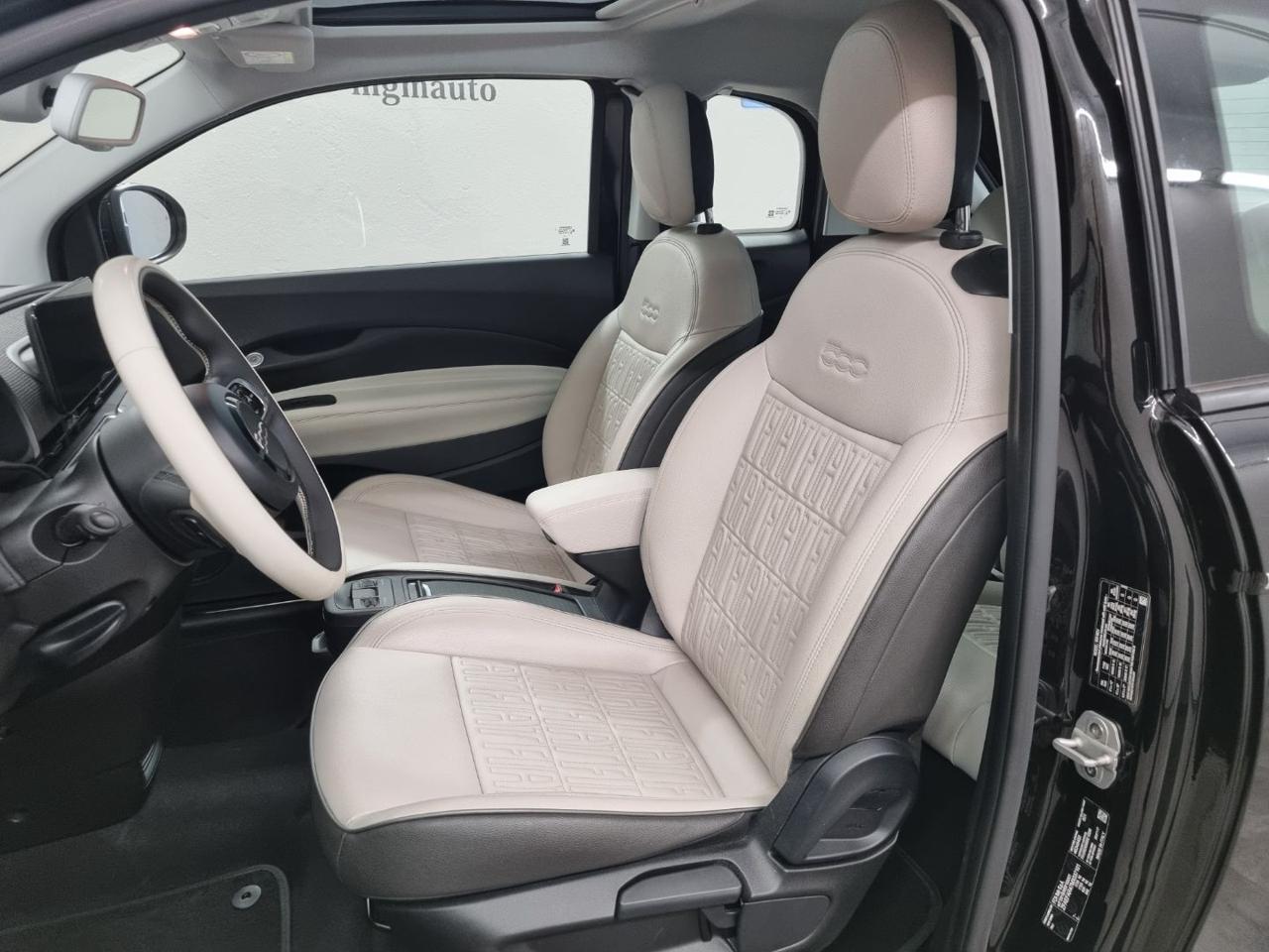 FIAT 500e 3+1 42 kWh La Prima - 26