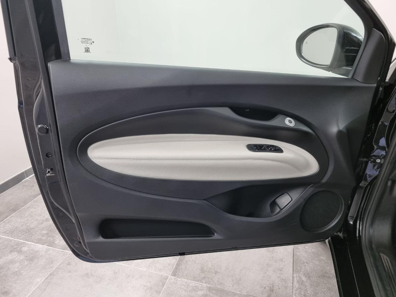 FIAT 500e 3+1 42 kWh La Prima - 23