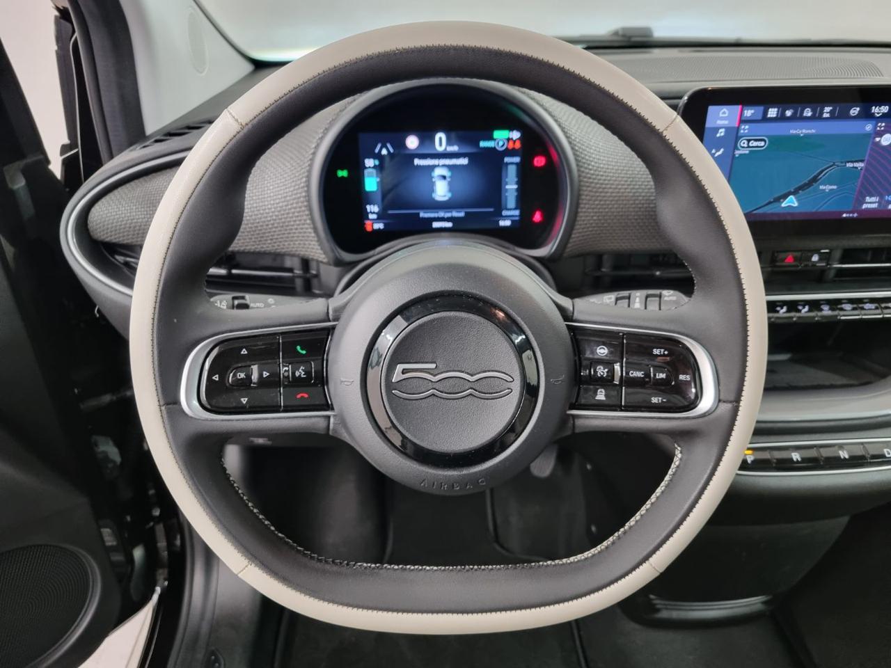 FIAT 500e 3+1 42 kWh La Prima - 34