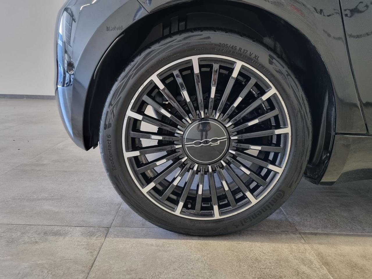 FIAT 500e 3+1 42 kWh La Prima - 15