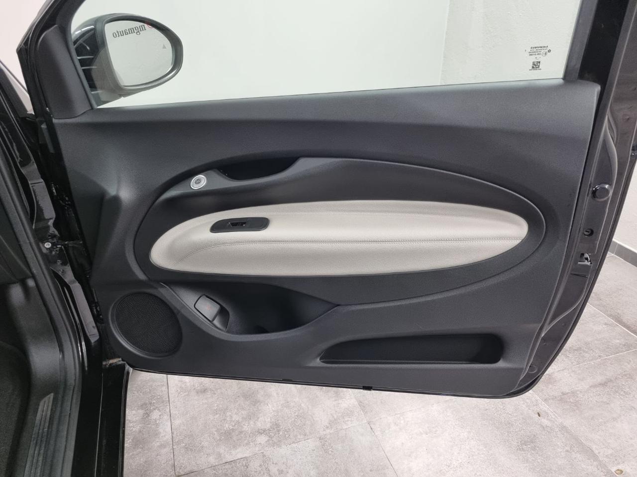 FIAT 500e 3+1 42 kWh La Prima - 30