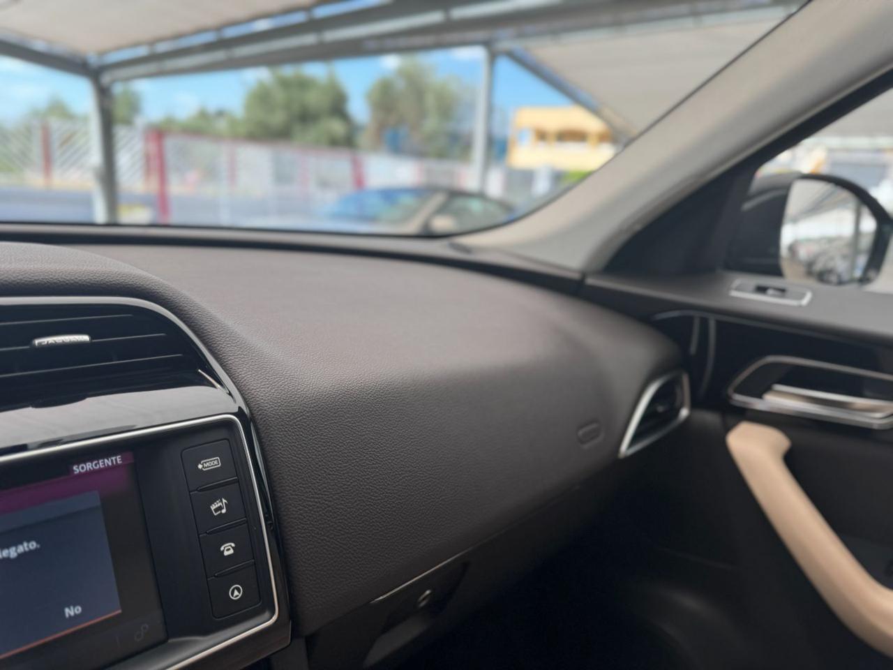 JAGUAR F-Pace 2.0 D 180cv AWD Prestige - Motore nuovo - 29