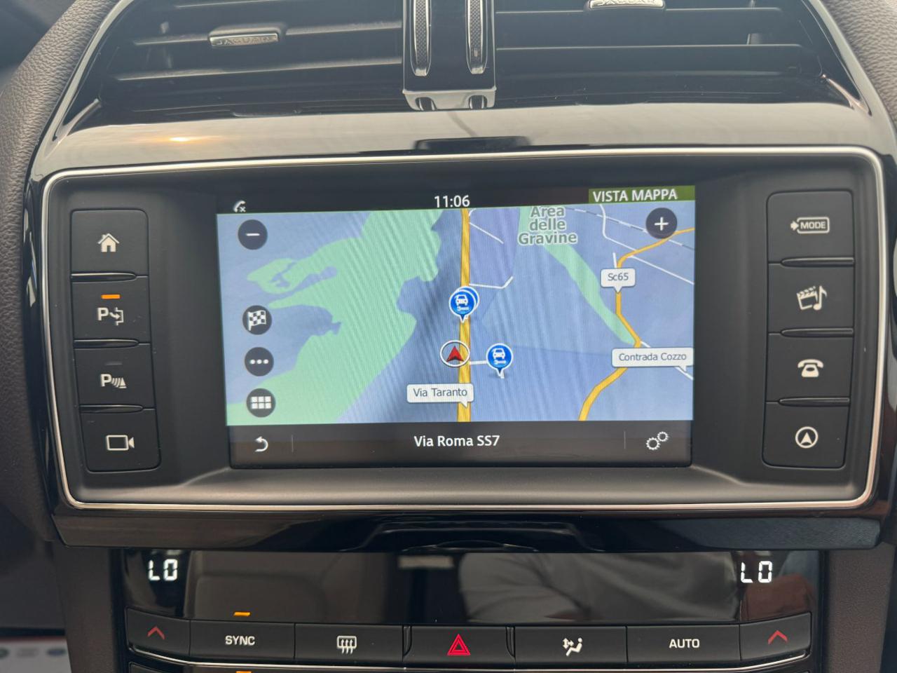 JAGUAR F-Pace 2.0 D 180cv AWD Prestige - Motore nuovo - 9