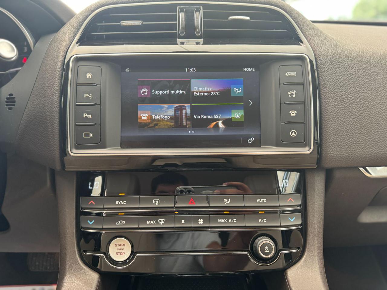 JAGUAR F-Pace 2.0 D 180cv AWD Prestige - Motore nuovo - 23