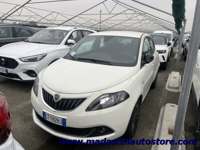 LANCIA Ypsilon Bianco pastello