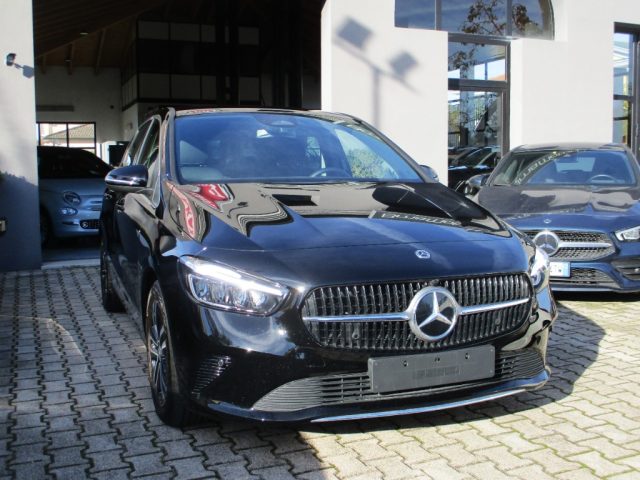 MERCEDES-BENZ B 180 Nero metallizzato