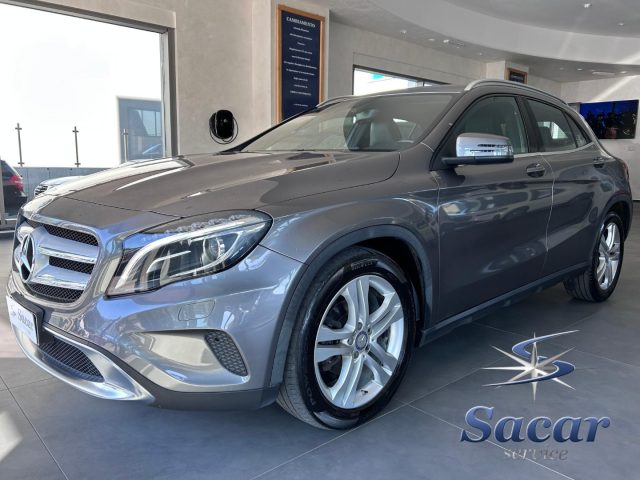 MERCEDES-BENZ GLA 200 Grigio scuro metallizzato