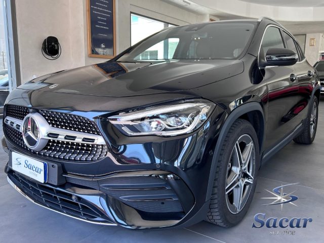 MERCEDES-BENZ GLA 200 Nero metallizzato