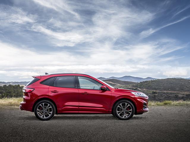 FORD Kuga Grigio Magnetico metallizzato