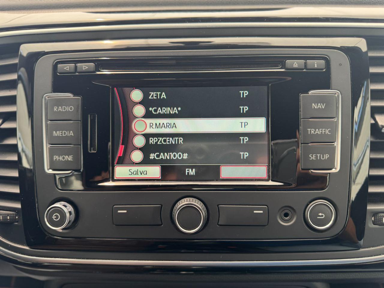 VOLKSWAGEN Maggiolino Cabrio 2.0 TDI DSG Sport Exclusive - UNICA - 32