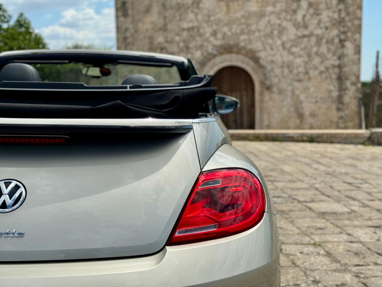 VOLKSWAGEN Maggiolino Cabrio 2.0 TDI DSG Sport Exclusive - UNICA - 24