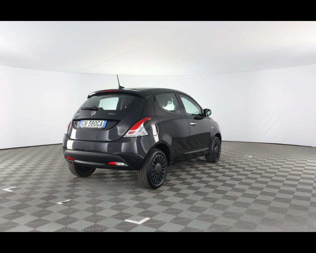 LANCIA Ypsilon 1.0 firefly hybrid Silver s&s 70cv - 8