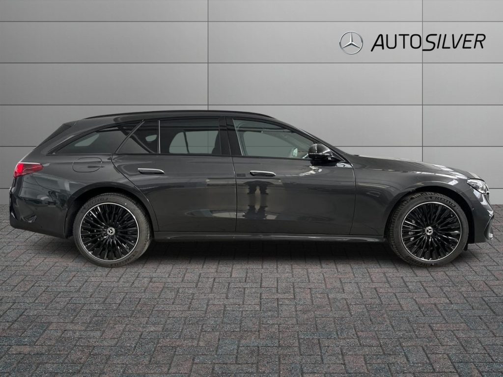 MERCEDES-BENZ E 220 d Mild hybrid 4Matic S.W. AMG Line Premium - 5