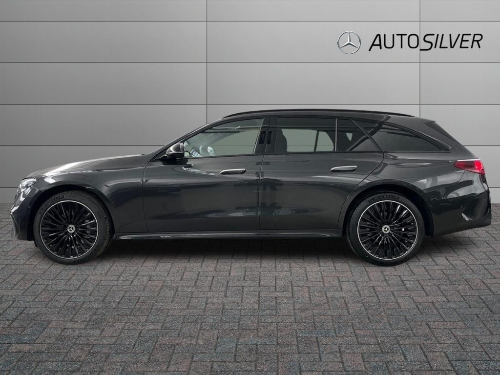 MERCEDES-BENZ E 220 d Mild hybrid 4Matic S.W. AMG Line Premium - 6