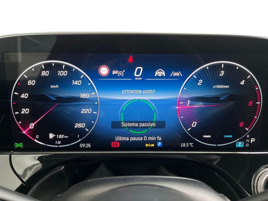 MERCEDES-BENZ E 220 d Mild hybrid 4Matic S.W. AMG Line Premium - 8