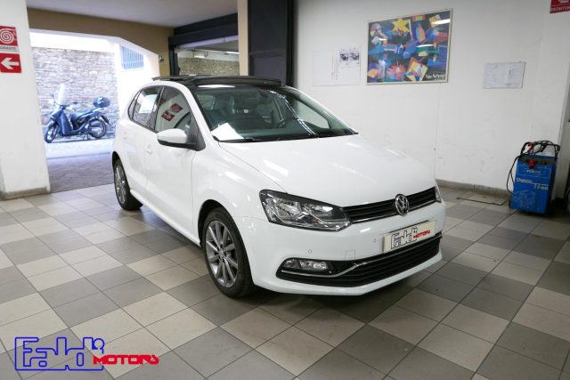 VOLKSWAGEN Polo Bianco pastello