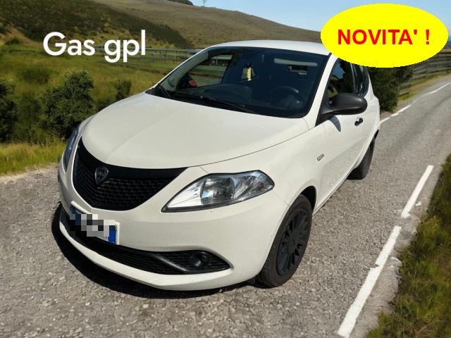 LANCIA Ypsilon Bianco pastello