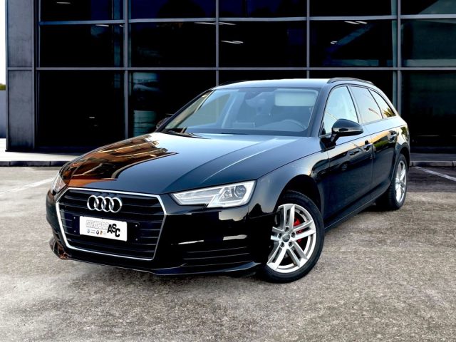 AUDI A4 Nero pastello