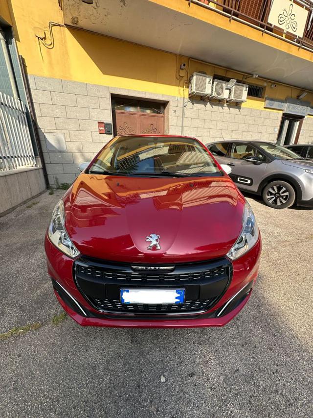 PEUGEOT 208 Bordeaux metallizzato