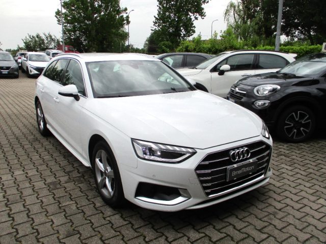 AUDI A4 Bianco pastello
