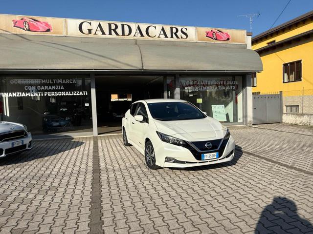 NISSAN Leaf Bianco pastello