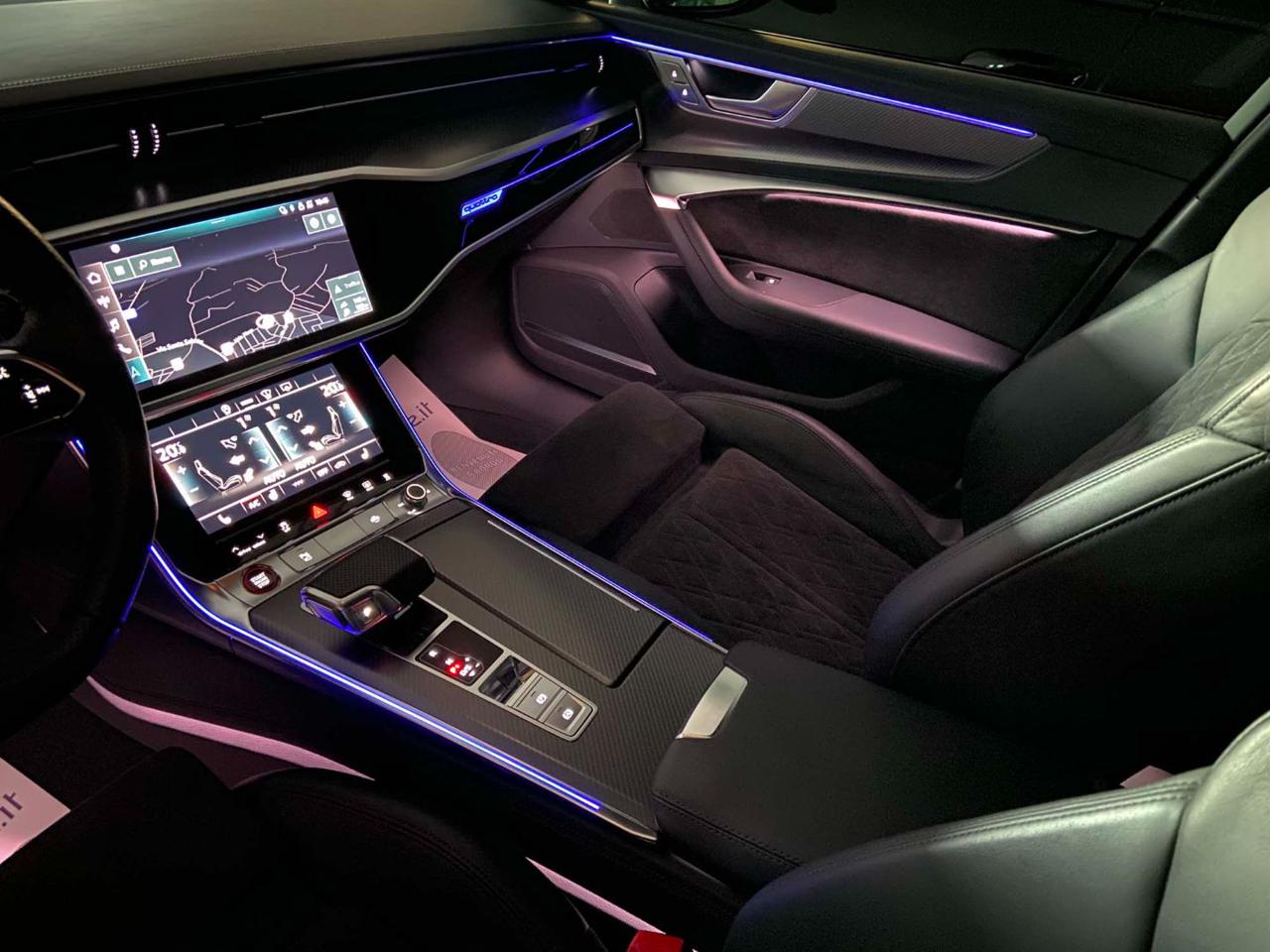 AUDI RS6 Avant 4.0 TFSI V8 quattro tiptronic - 43