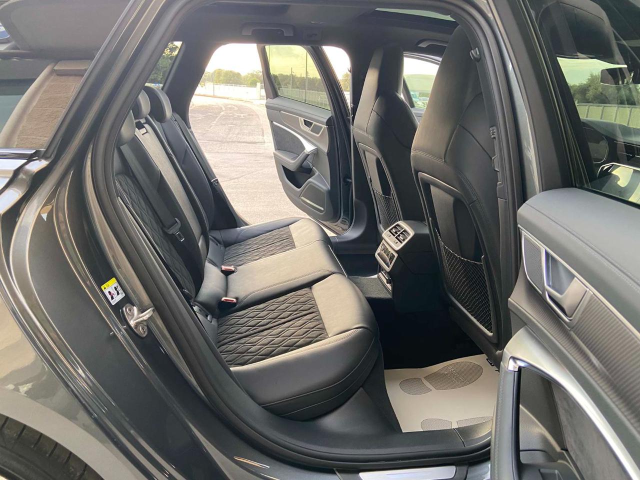 AUDI RS6 Avant 4.0 TFSI V8 quattro tiptronic - 11