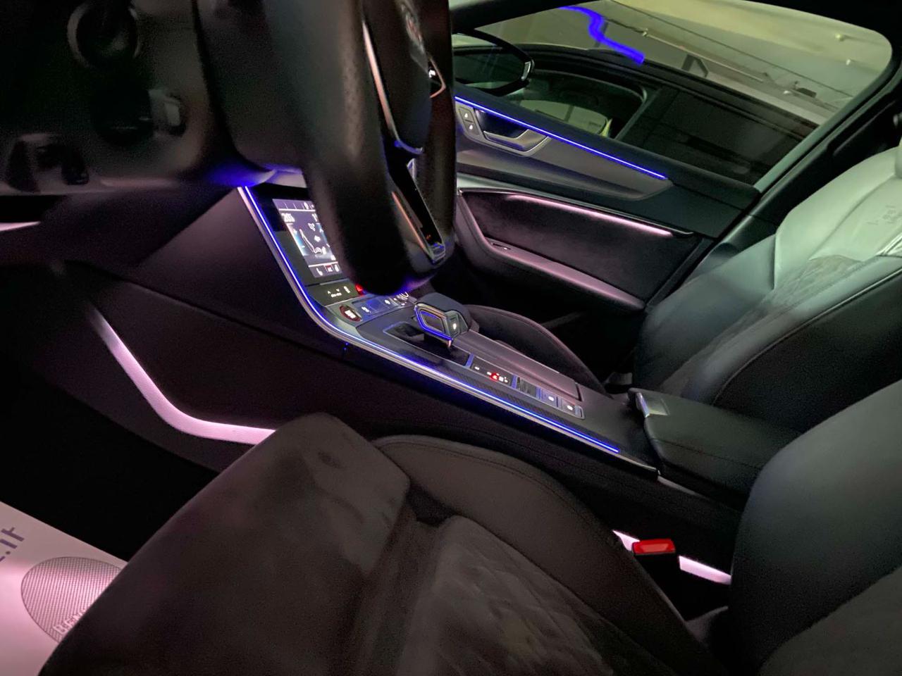 AUDI RS6 Avant 4.0 TFSI V8 quattro tiptronic - 44