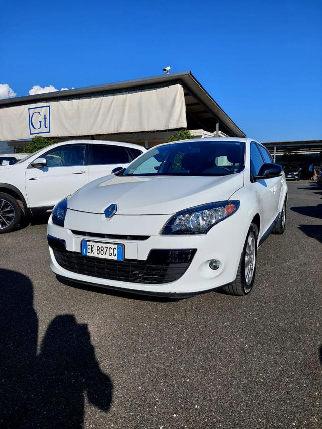 RENAULT Megane Bianco pastello