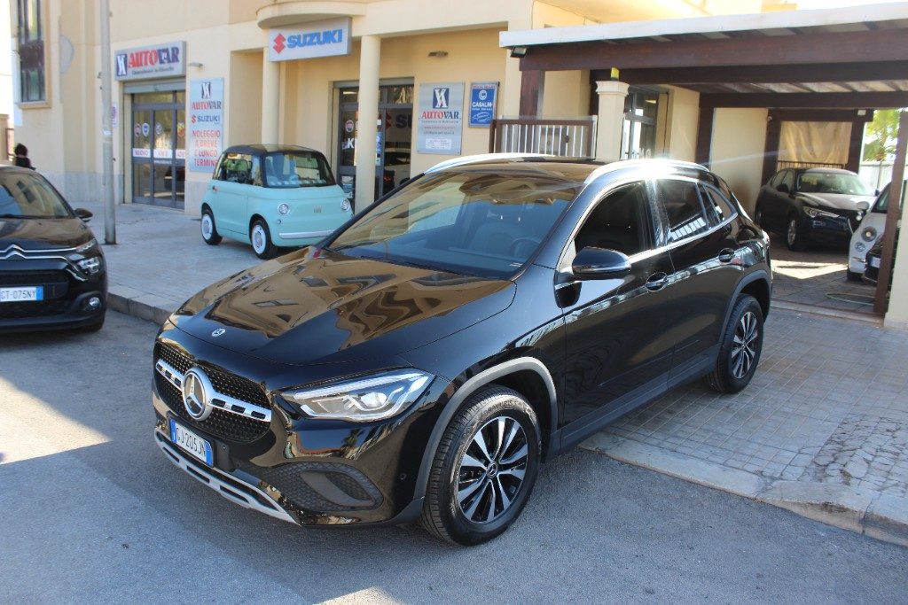 MERCEDES-BENZ GLA 180 d Automatic Sport
