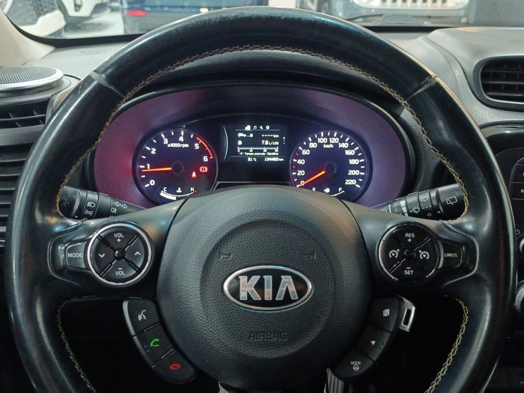 KIA Soul 1.6 CRDi You® Soul - 17