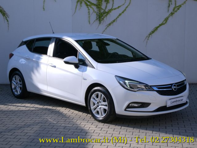 OPEL Astra Bianco pastello