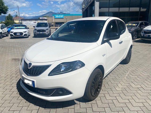 LANCIA Ypsilon Bianco pastello