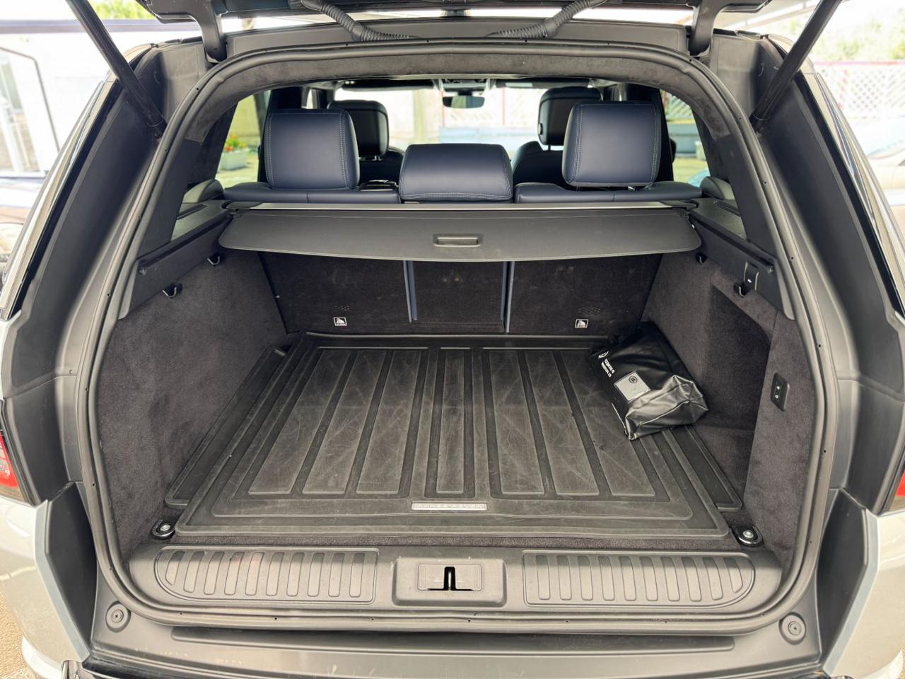 LAND ROVER Range Rover Sport 3.0D l6 350cv HST - Special Edition - 27