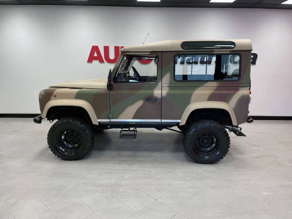 LAND ROVER Defender DEFENDER 90 2.0 FAM COUNTY SW - 33