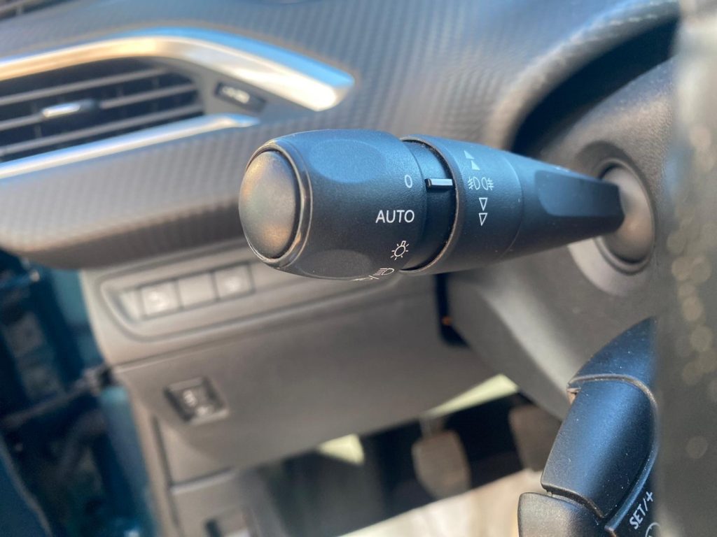 PEUGEOT 2008 Allure *NAVI*RETROCAMERA*VETRI OSCURATI*LEGA - 12