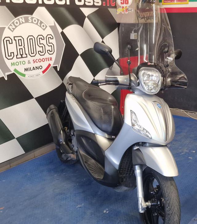 PIAGGIO Beverly 350 Grigio metallizzato