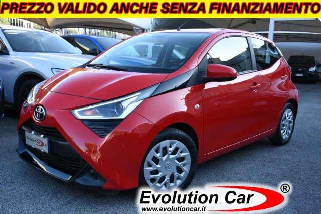 TOYOTA Aygo Rosso pastello