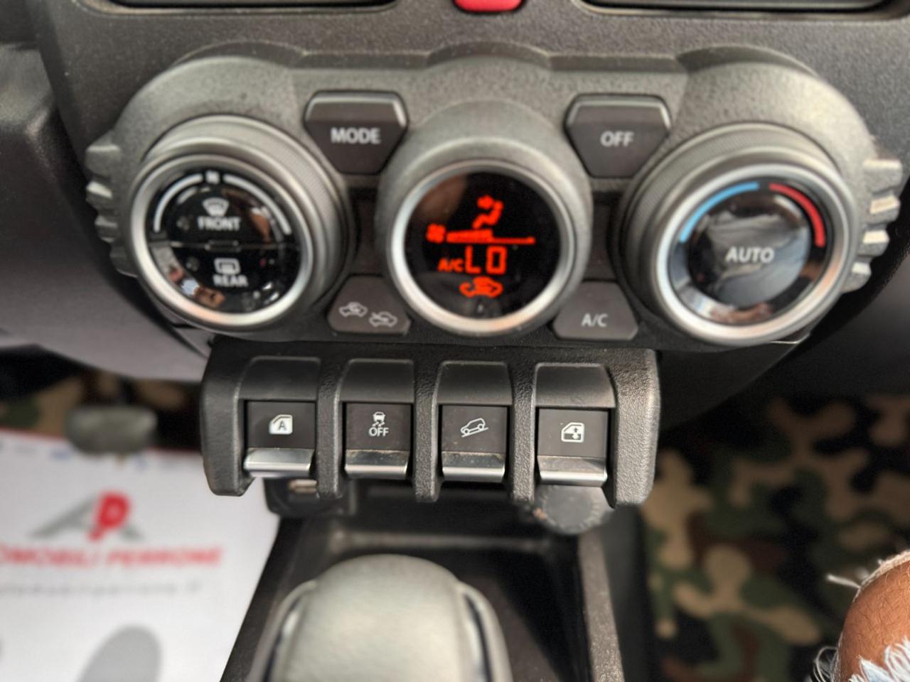 SUZUKI Jimny 1.5 AT Top 4wd 4 posti ( Auto/Navi/Xeno/Ridotte) - 39