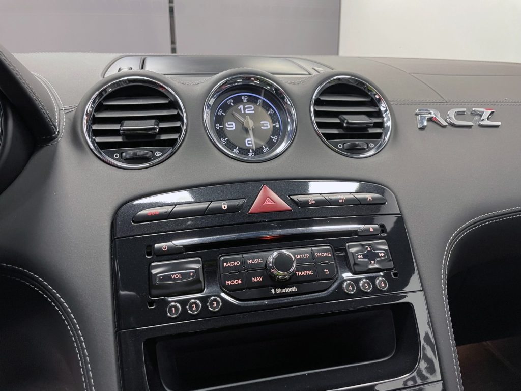 PEUGEOT RCZ 1.6 THP 200CV - 23