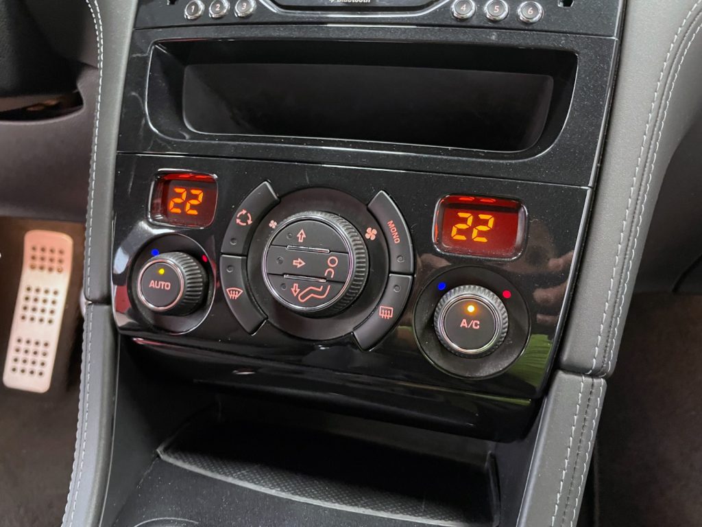 PEUGEOT RCZ 1.6 THP 200CV - 42