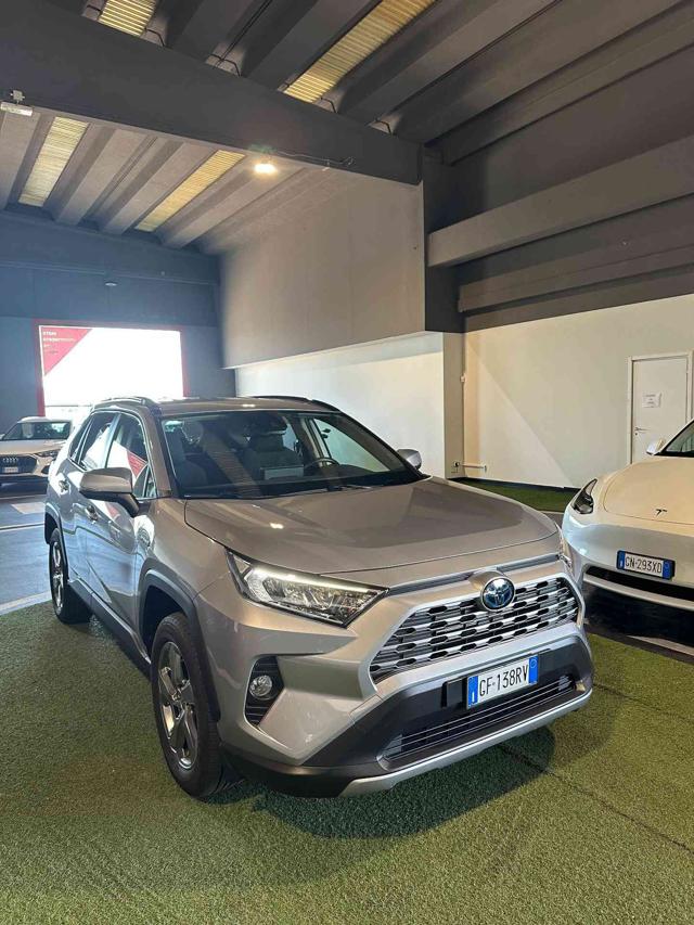 TOYOTA RAV 4 MY23 Argento metallizzato