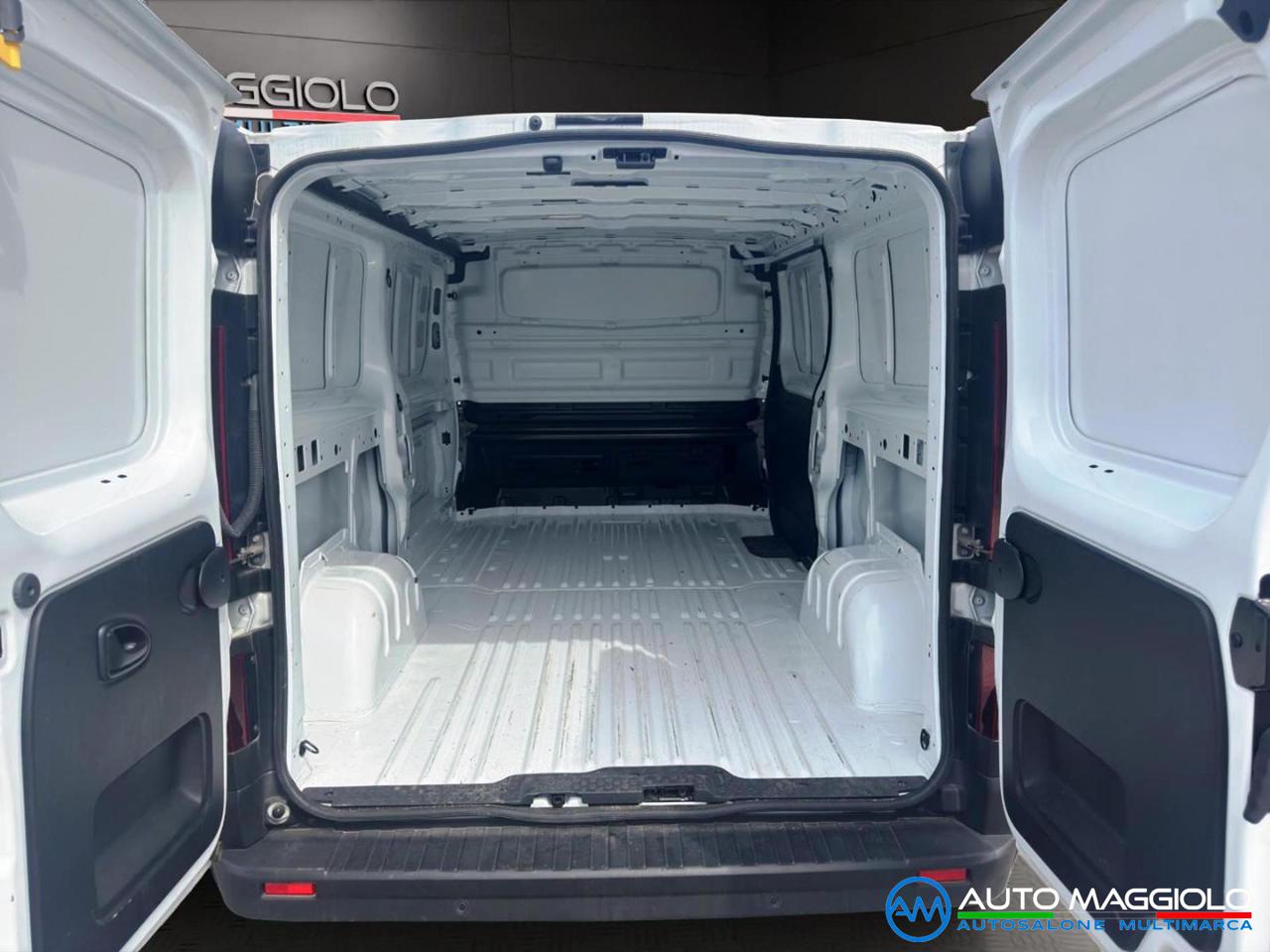 RENAULT Trafic T29 2.0 dCi 130CV PM-TN Furgone Start L2 H1 - 10