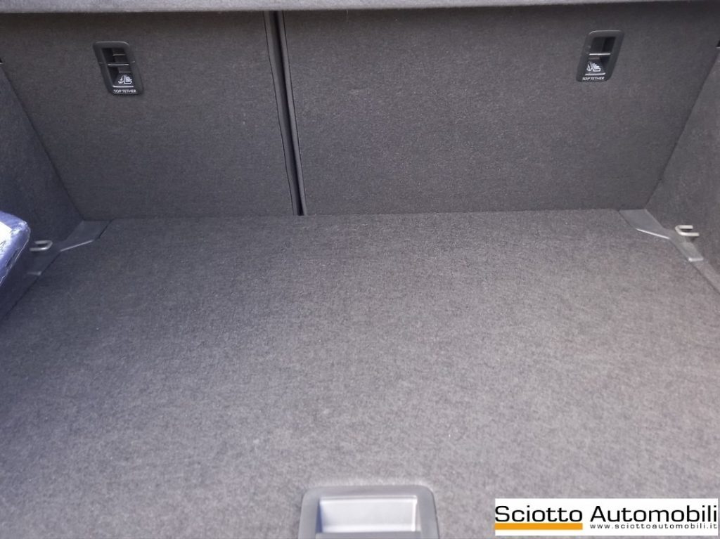 VOLKSWAGEN Taigo 1.0 TSI 110 CV Life - 16