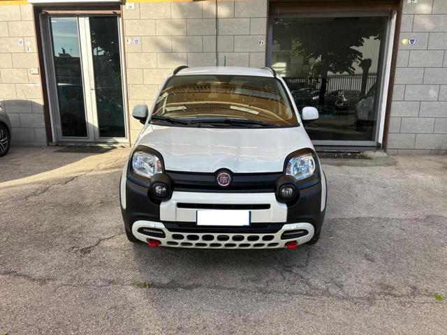 FIAT Panda Cross Bianco metallizzato