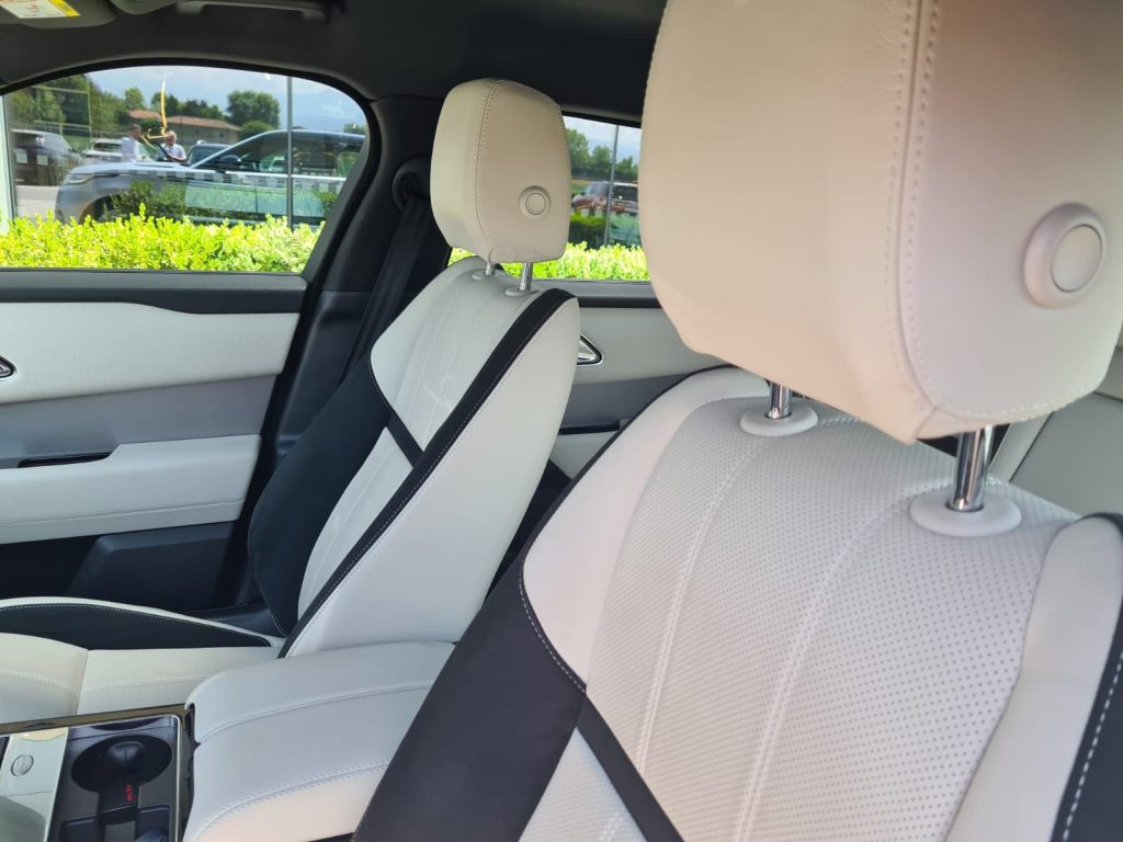 LAND ROVER Range Rover Velar Range Rover Velar 2.0D I4 204 CV R-Dynamic S IVA E - 7